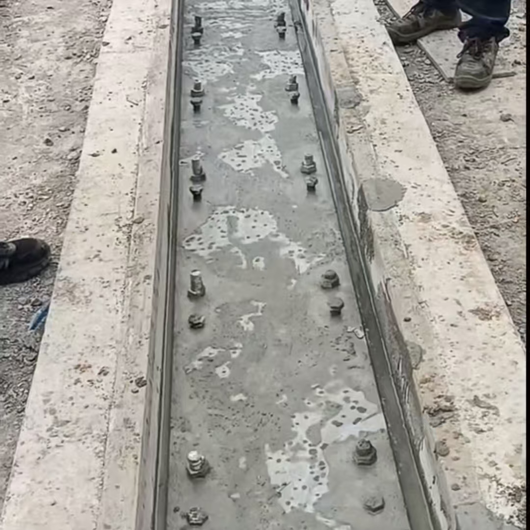 灵石港口码头起重机龙门吊重型机械设备稳固用早强快凝轨道胶泥